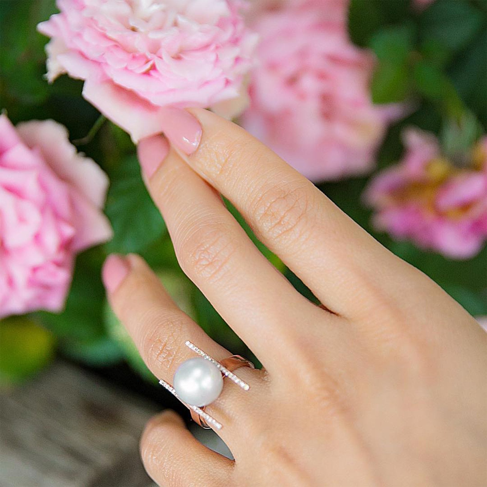 PEARL WITH DIAMOND BARS RING