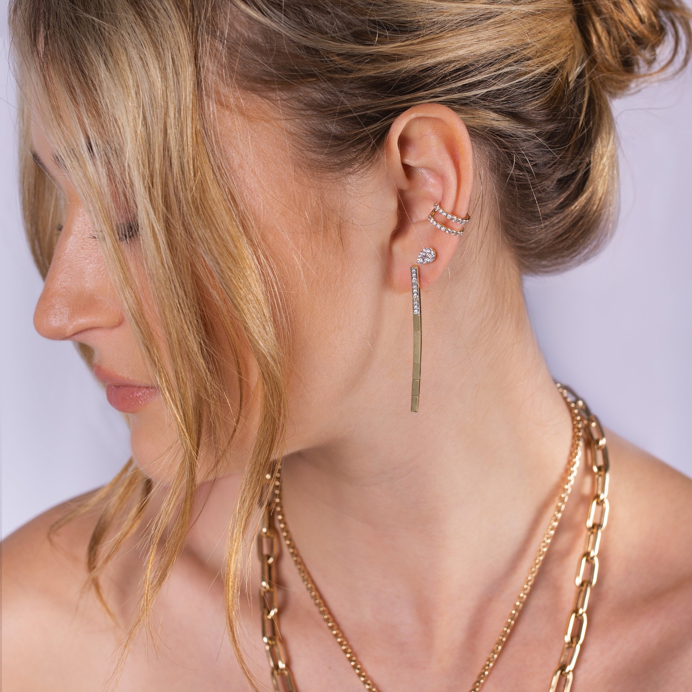 OPEN BAR DIAMOND EAR CUFF