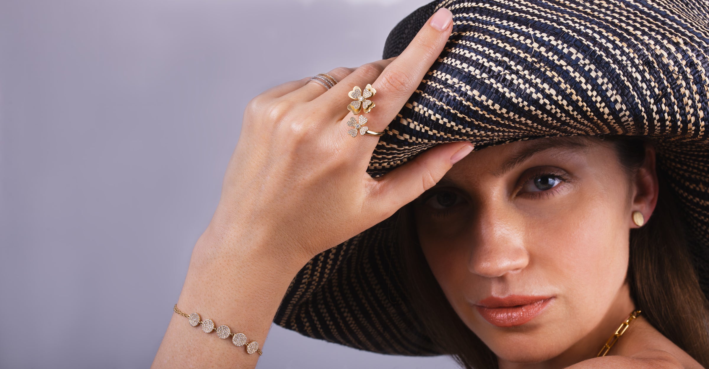 DIAMOND FLORAL RING