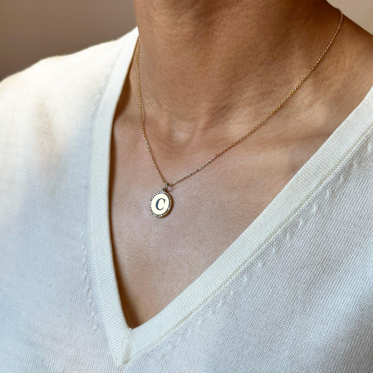 ROUND DIAMOND PENDANT