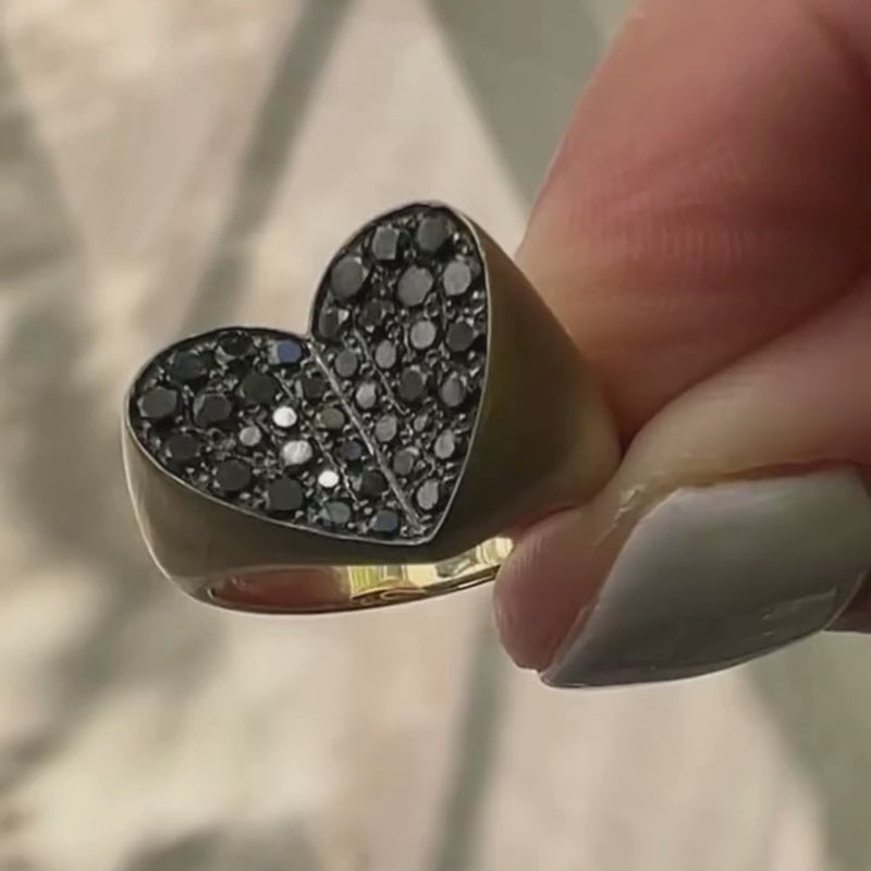 SLANTED HEART RING